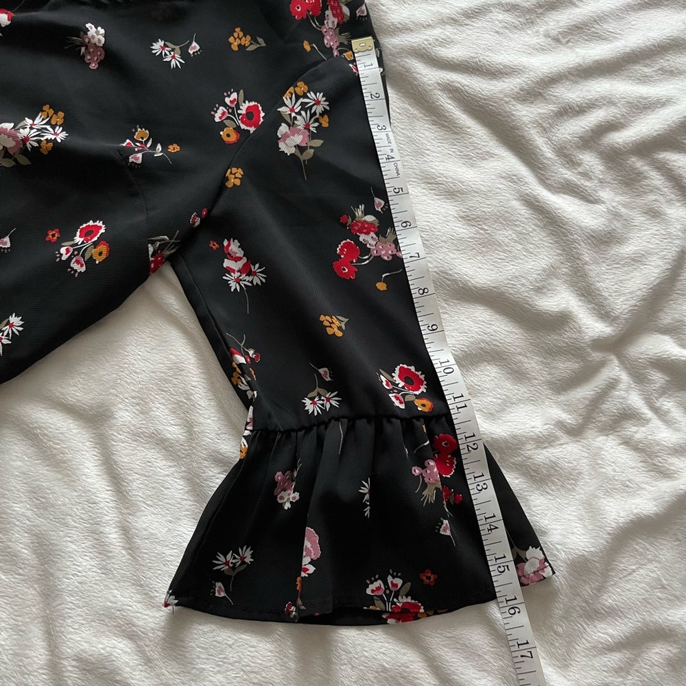 Meraki floral v neck woman’s blouse with choker. 3/4 length bell sleeves size L - Picture 7 of 11